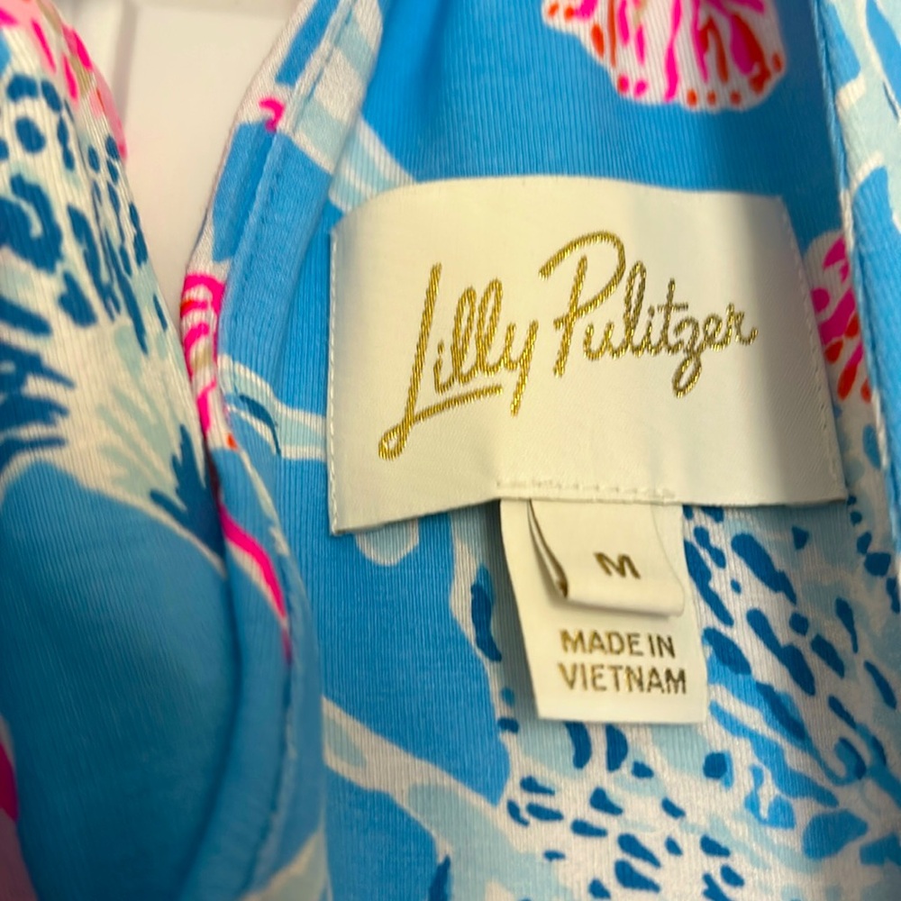 Gold stitched label Lilly Pulitzer
